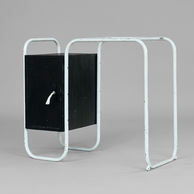 Bauhaus Table
